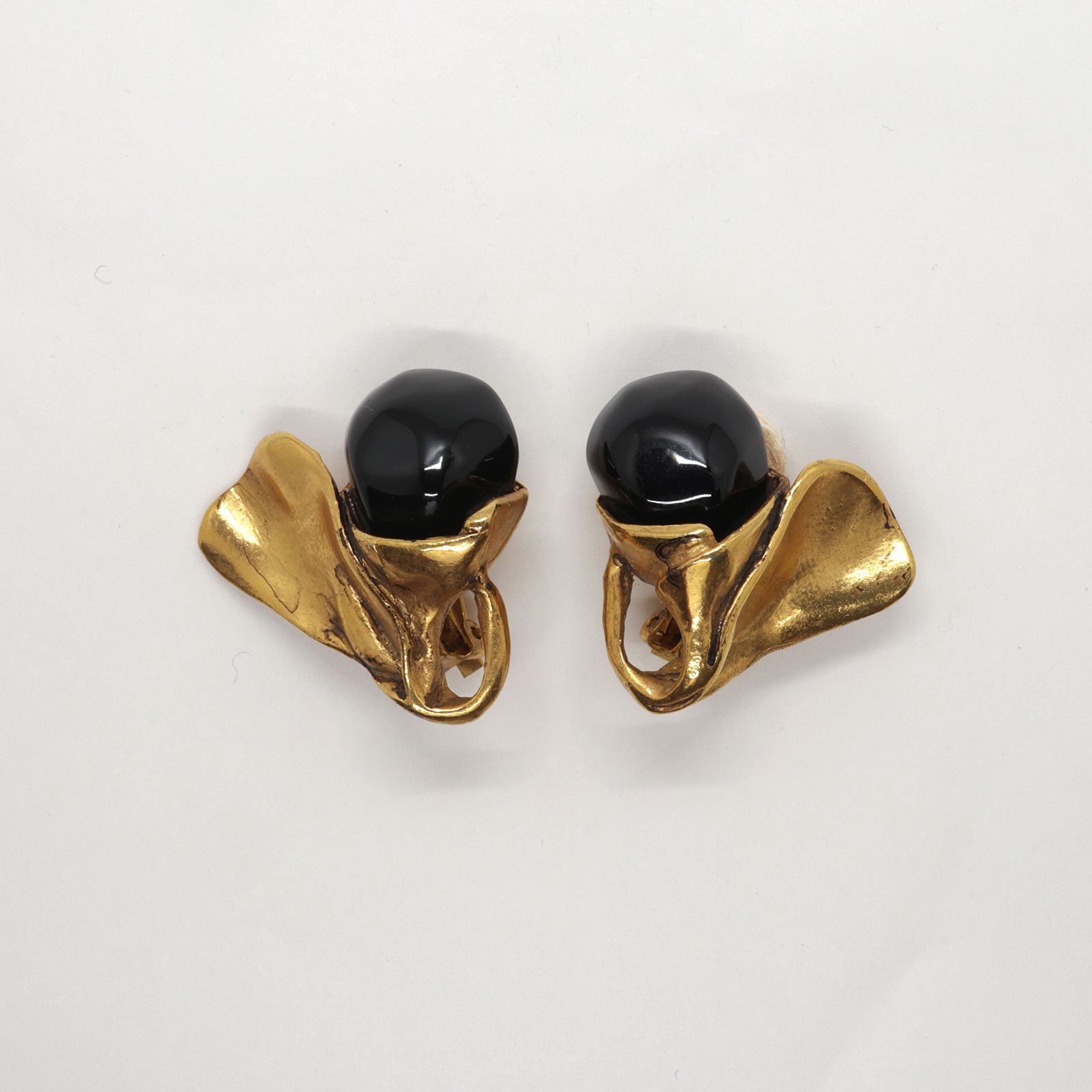 「ブラックブルーム」イヤリング ヨーロッパ