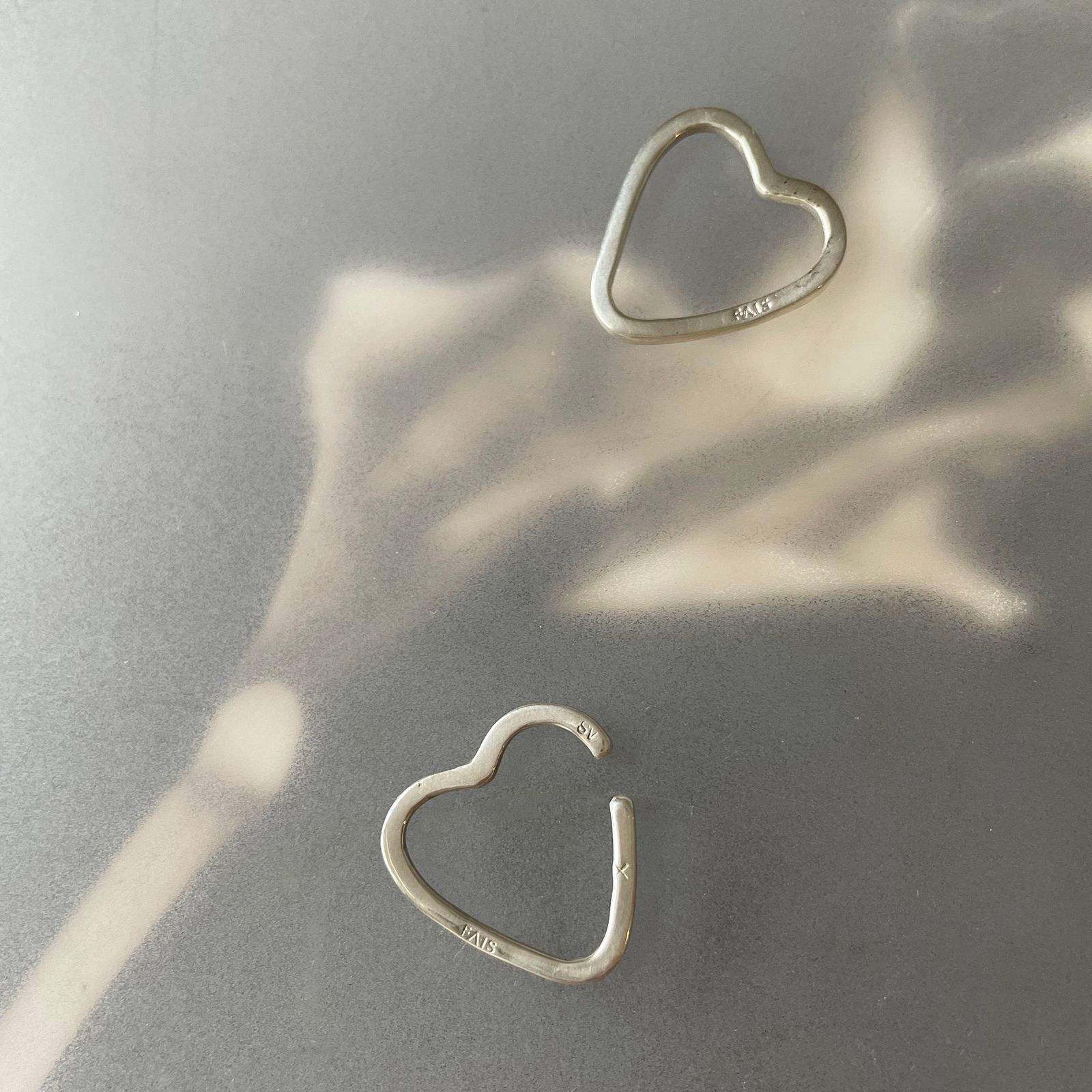 「SHAPES HEART MINICUFF」イヤーカフ