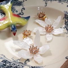 「シャイニーリリー」イヤリング