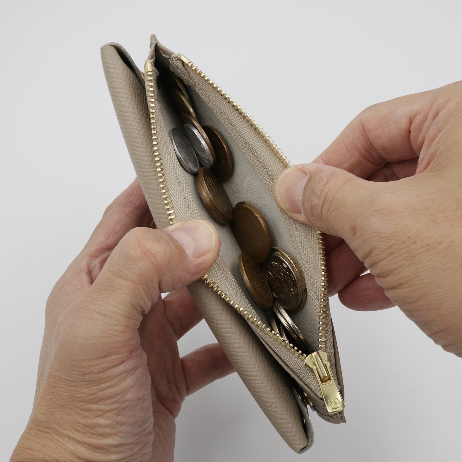 「小さく薄い長財布UNO ver.2 Noblessa」lightgray