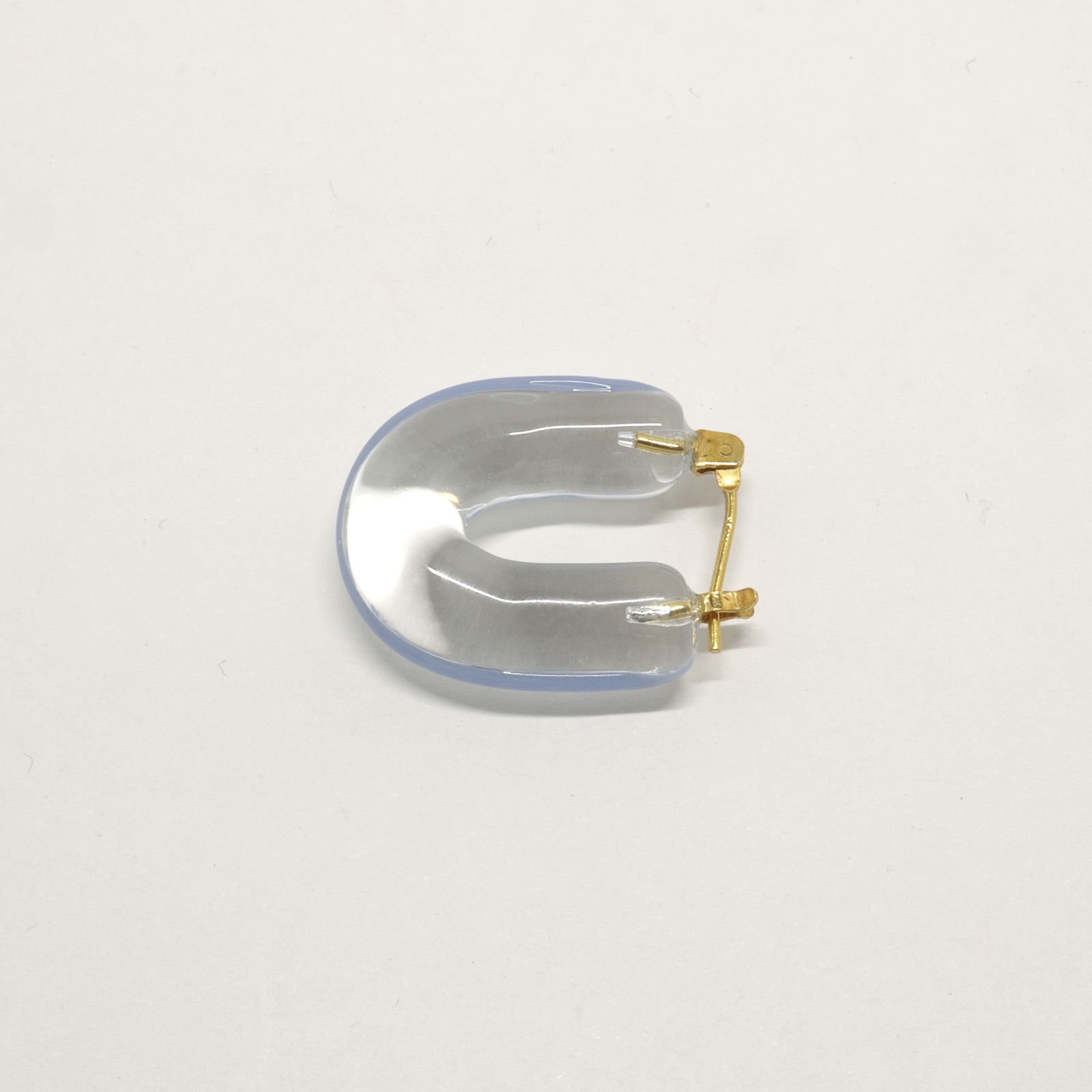 「Glass Hoop “U" LINE」ピアス（片耳） ブルー