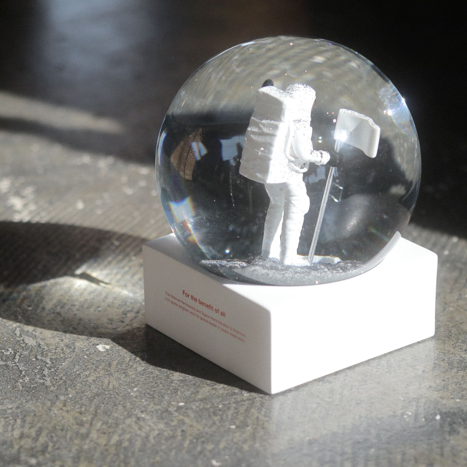 DETAIL INC. - 「NASA Snow Globe」 スノードーム | corne/コルネ