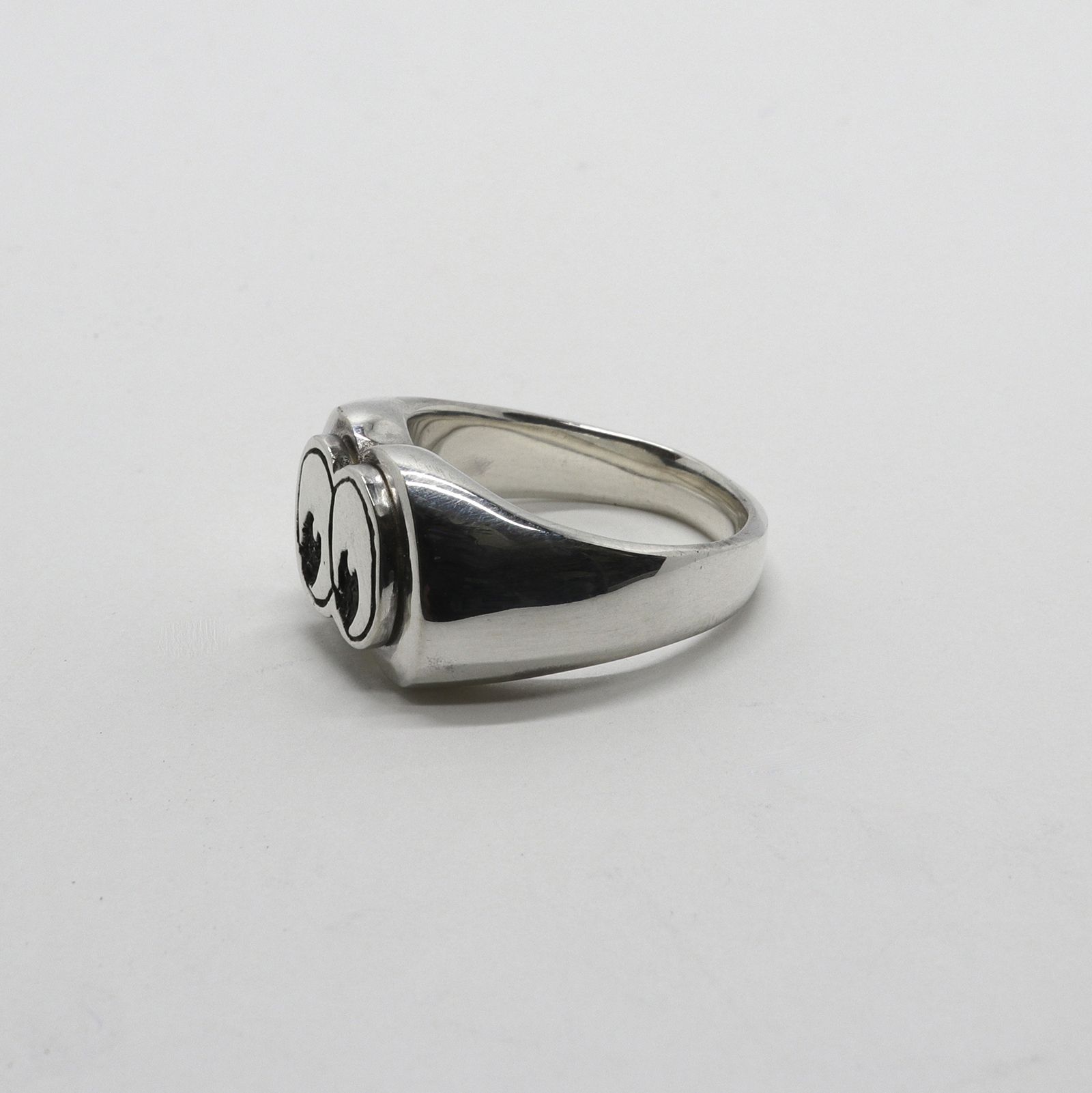「Googly Eyes Ring」リング