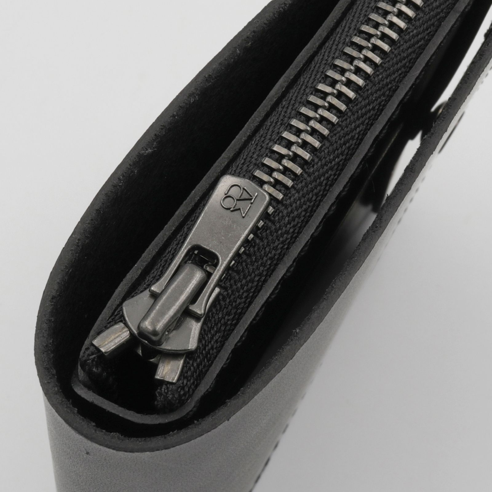 「小さく薄い財布SAKU ver.3 Buttero」black