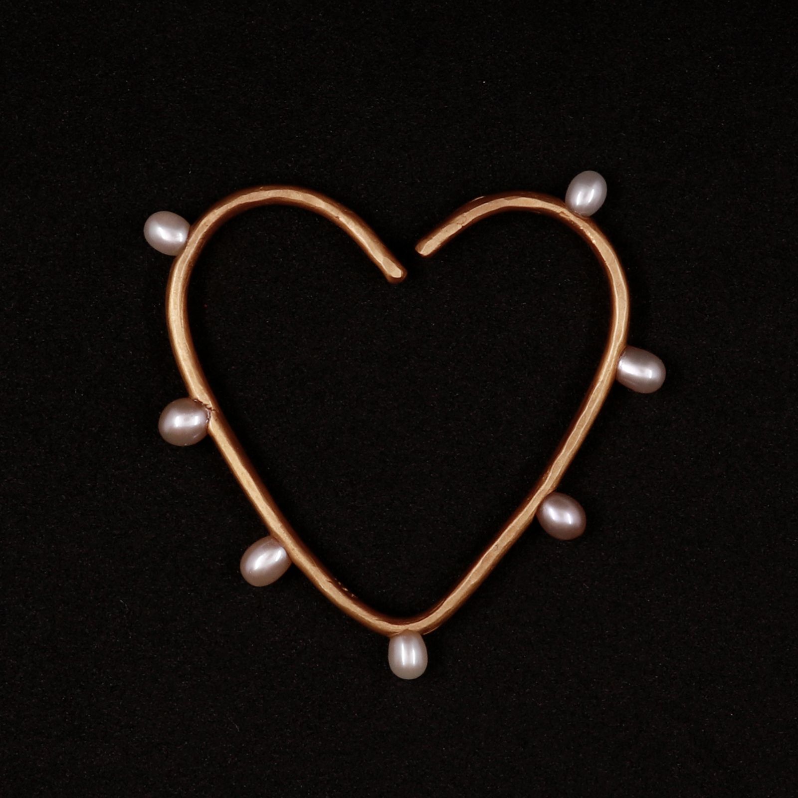 「TRUMP QUEEN JEWEL CUFF」イヤーカフ ゴールド