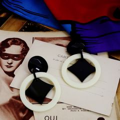 「シェイクリング＆ダイヤ」イヤリング