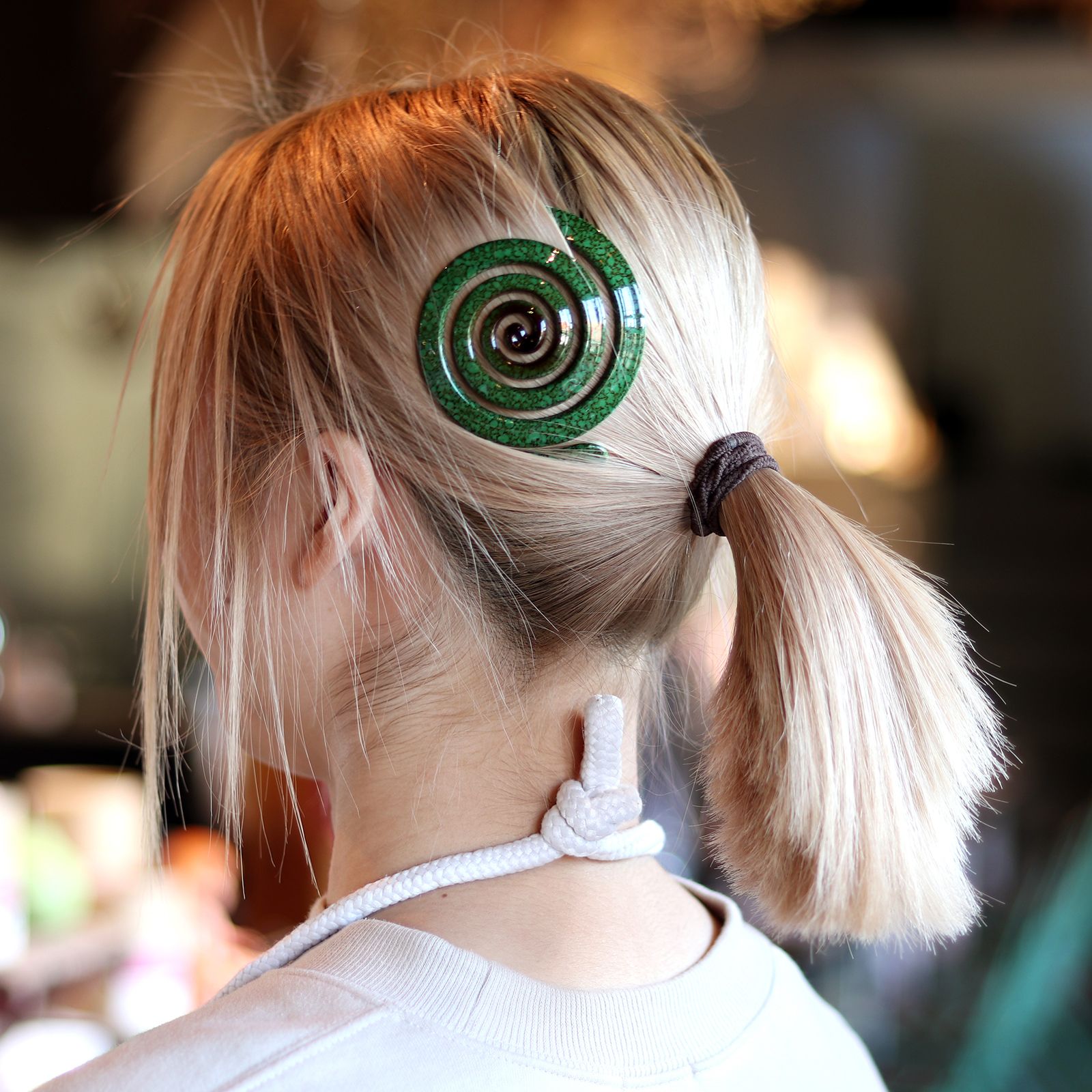 「60s マルチヘアスパイラル」グリーン ヘアクリップ フランス
