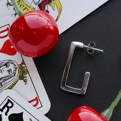 「Large Square Hoop Earring」ピアス（片耳）