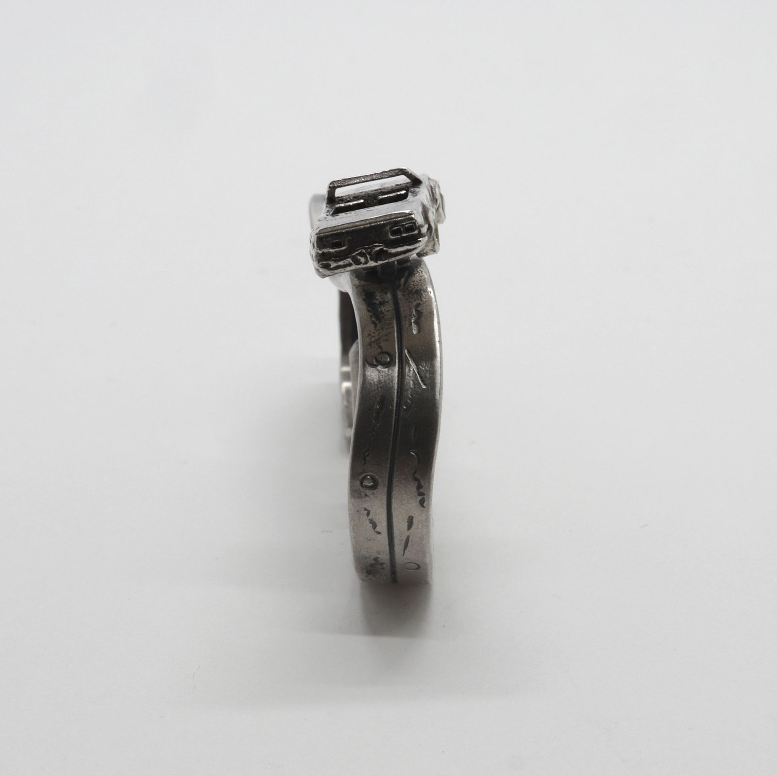 「DRIVE RING DOUBLE」リング