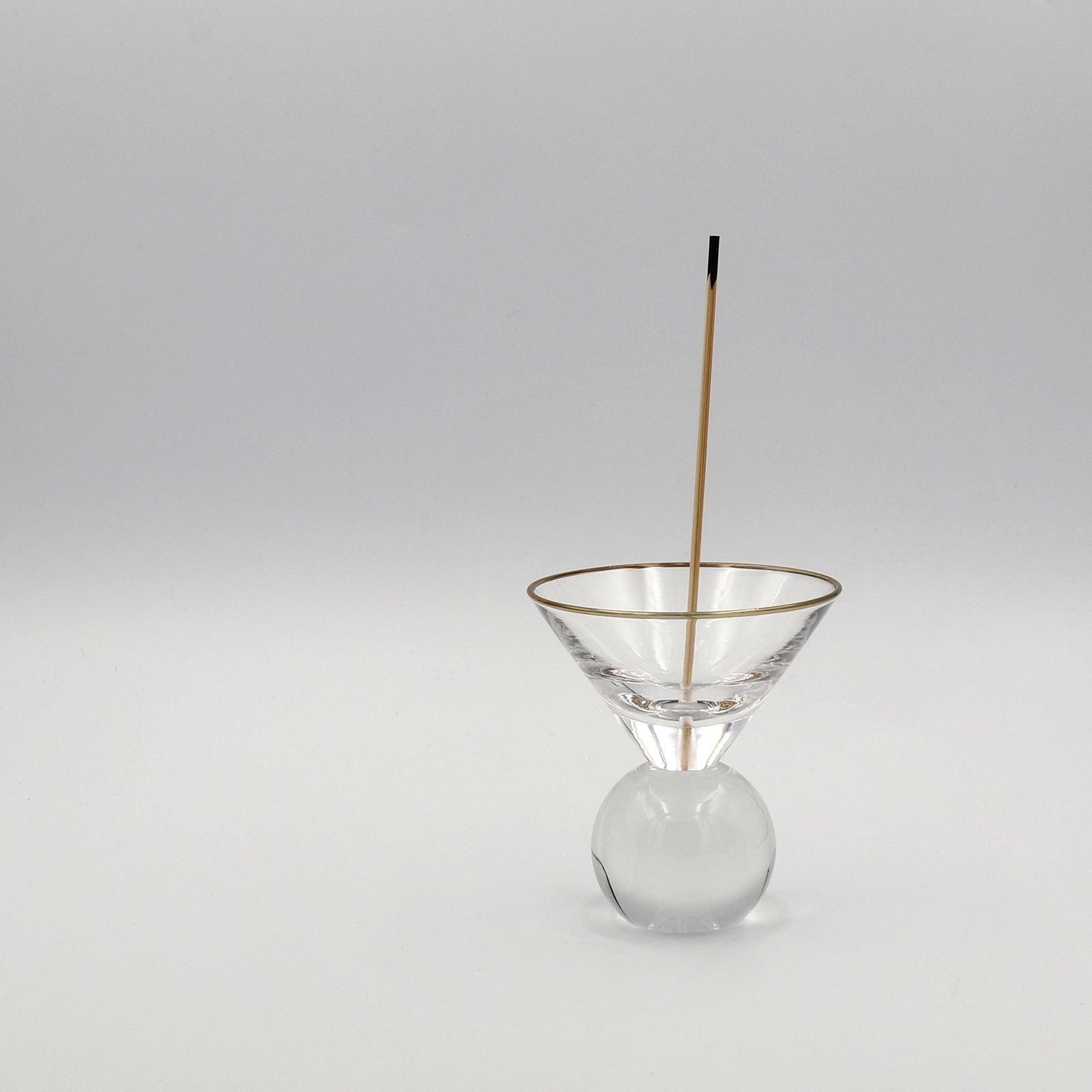 "HAZEL TINY ALLE A TE SPHERE"お香立て