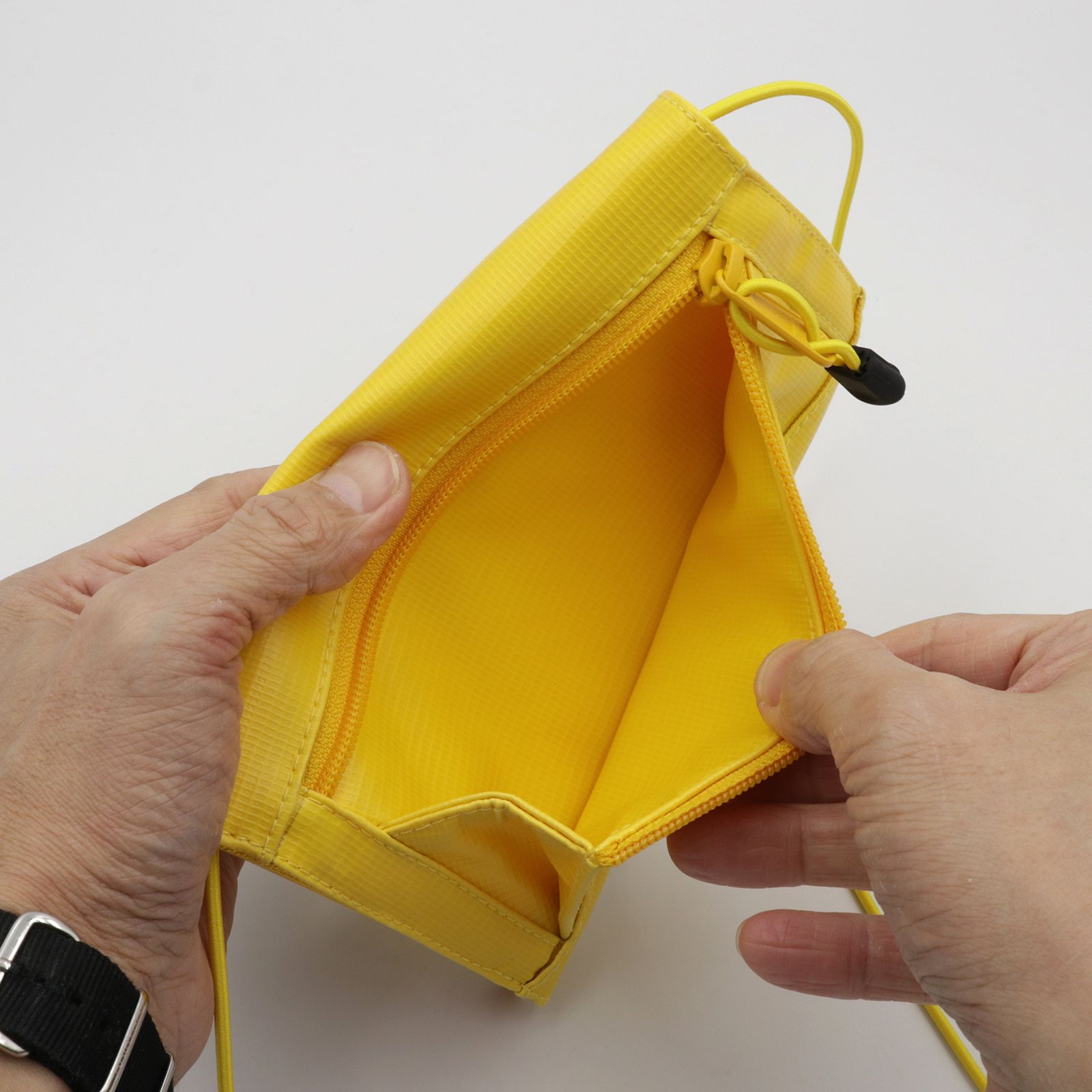 「FLY Long Wallet」ショルダーウォレットXL イエロー