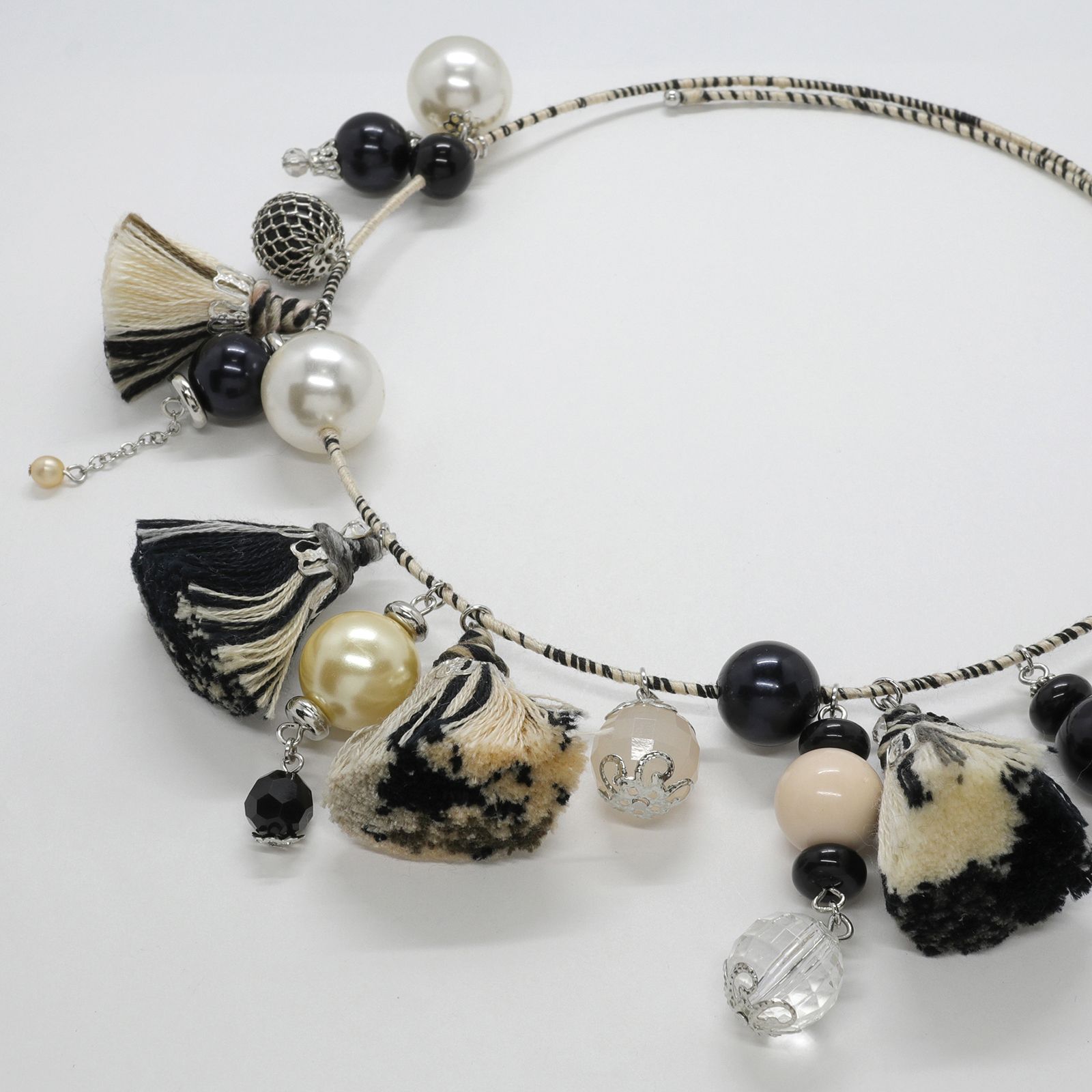 「Le conte de Pamellah」チョーカー