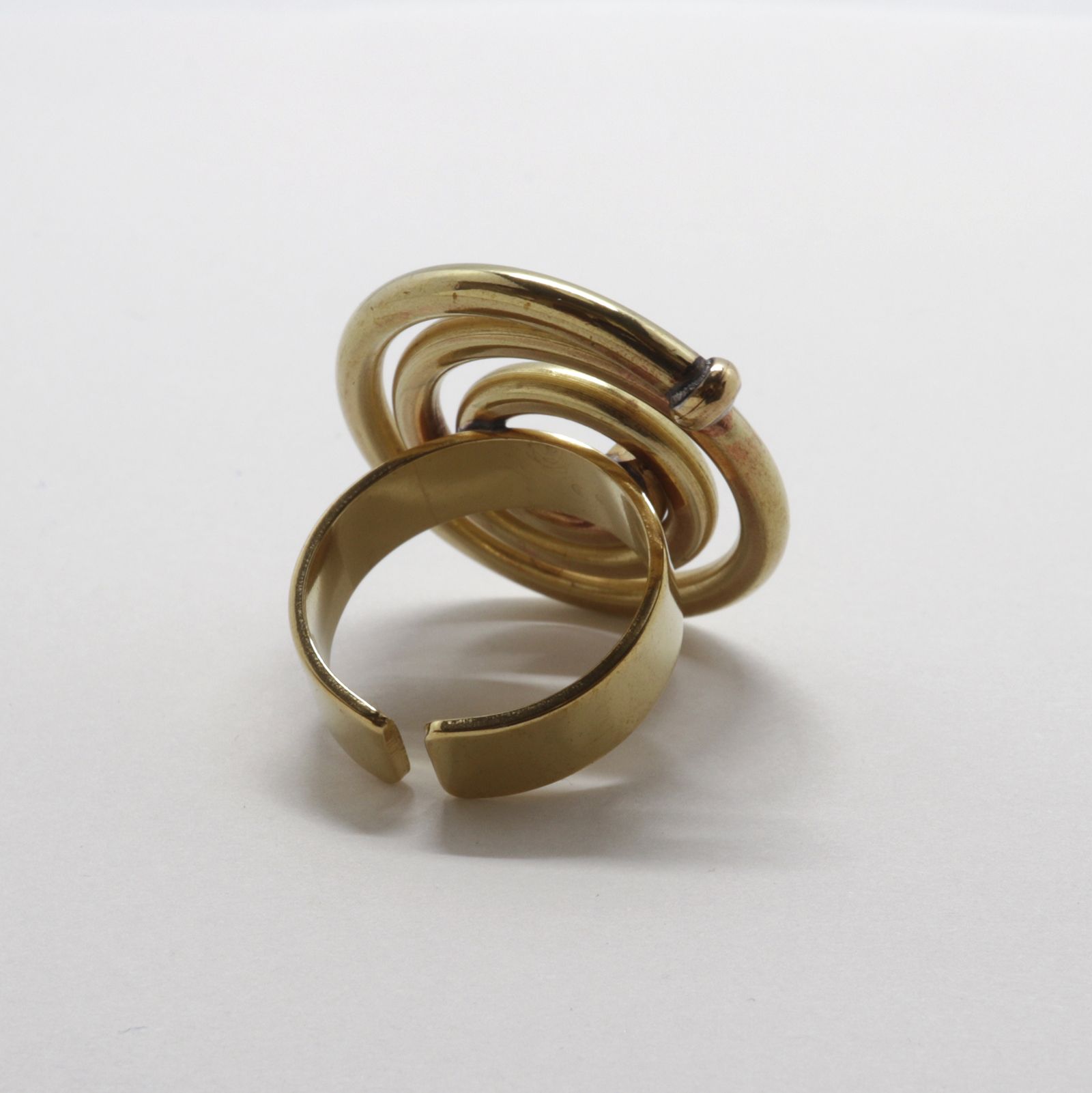 「swirl ring」リング