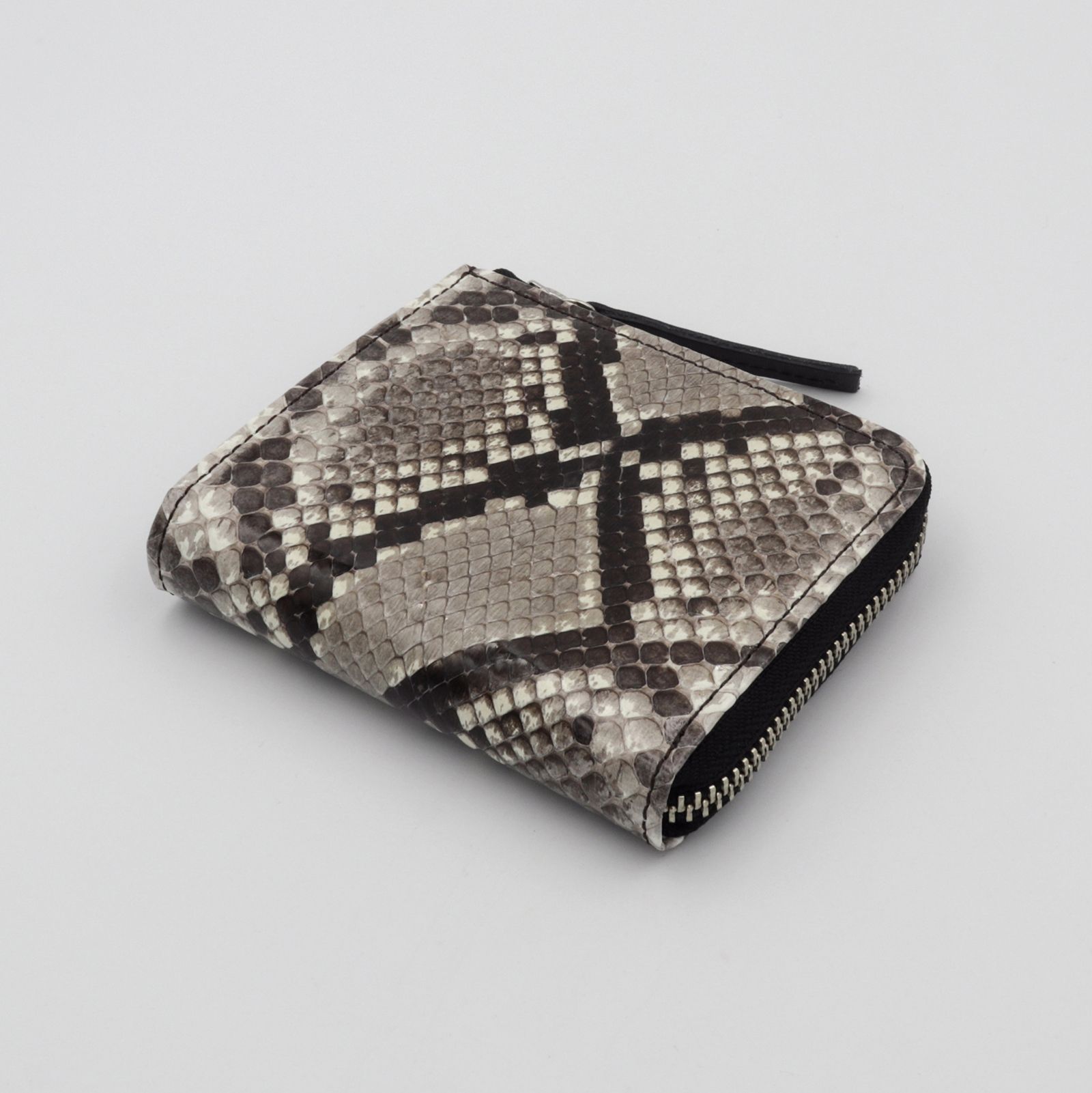 HEBI」Lファスナーコンパクト財布 ベージュ