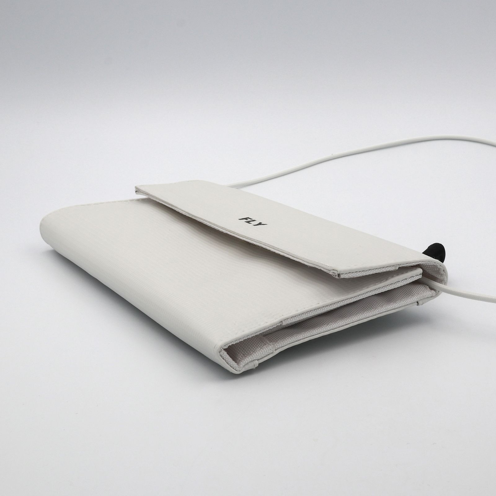 「FLY Long Wallet」ショルダーウォレットXL ホワイト