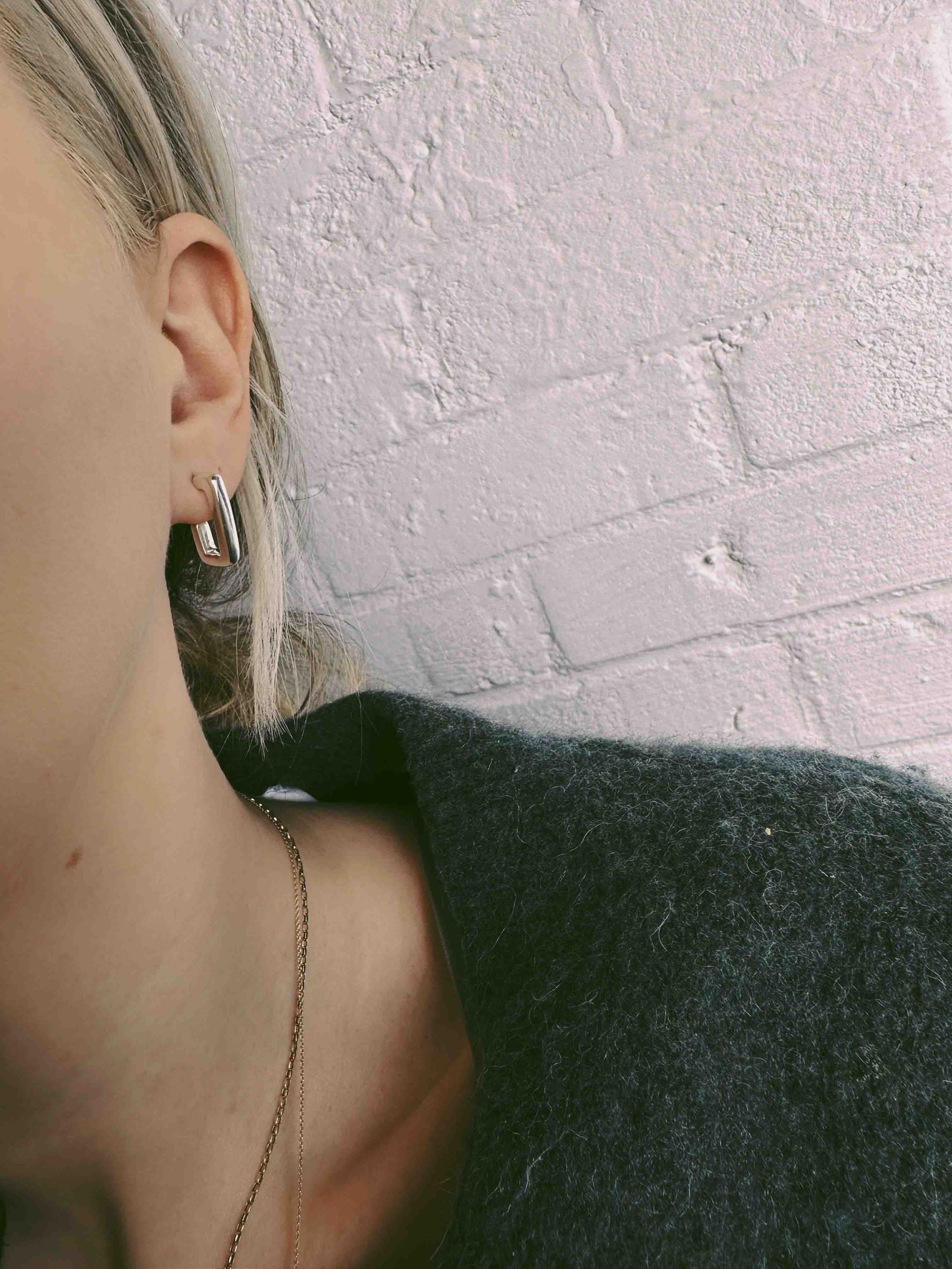 「Small Suquare Hoop Earring(brass)」ピアス