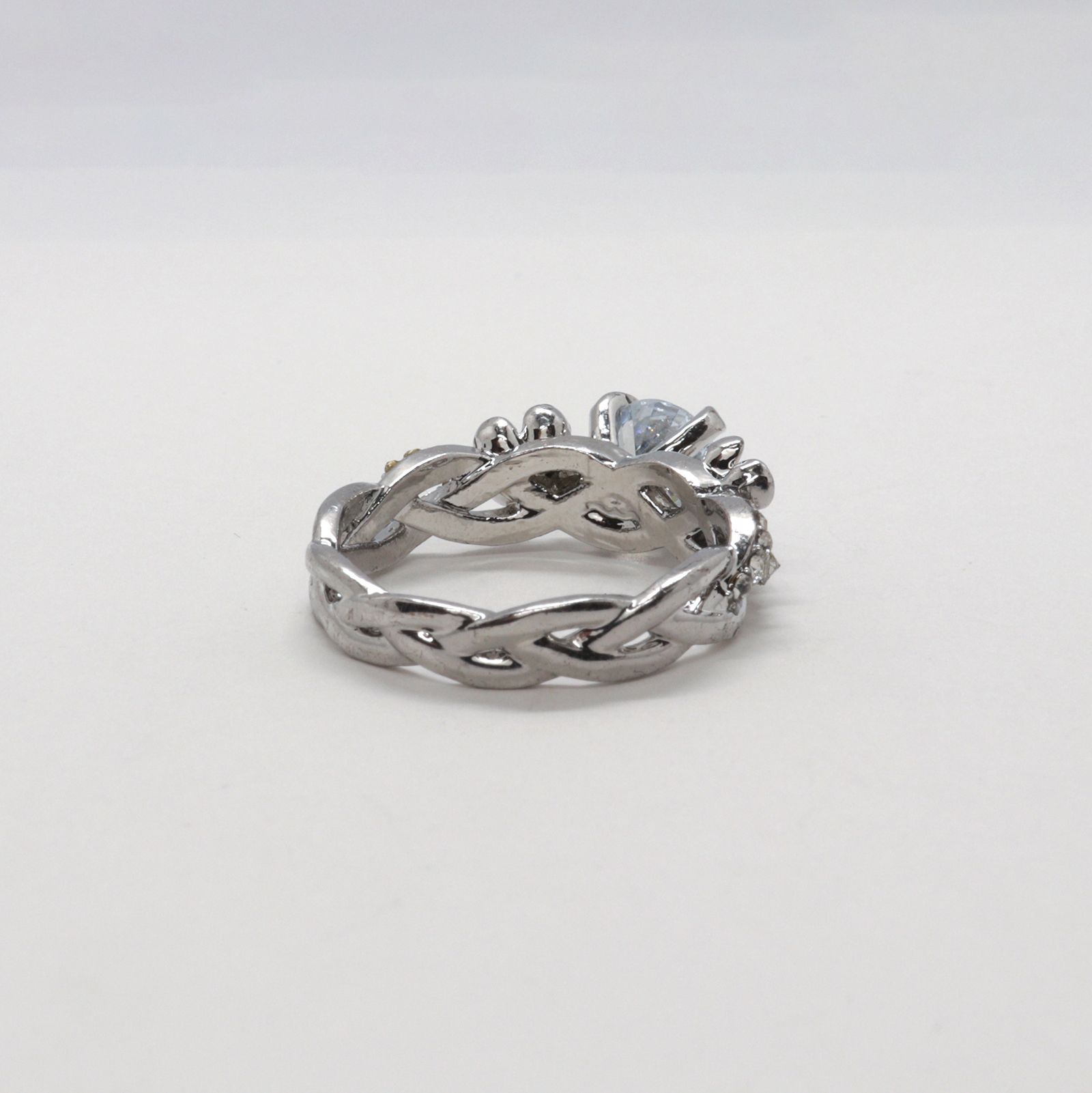 「フラワーブレイド」デッドストックリング イギリス