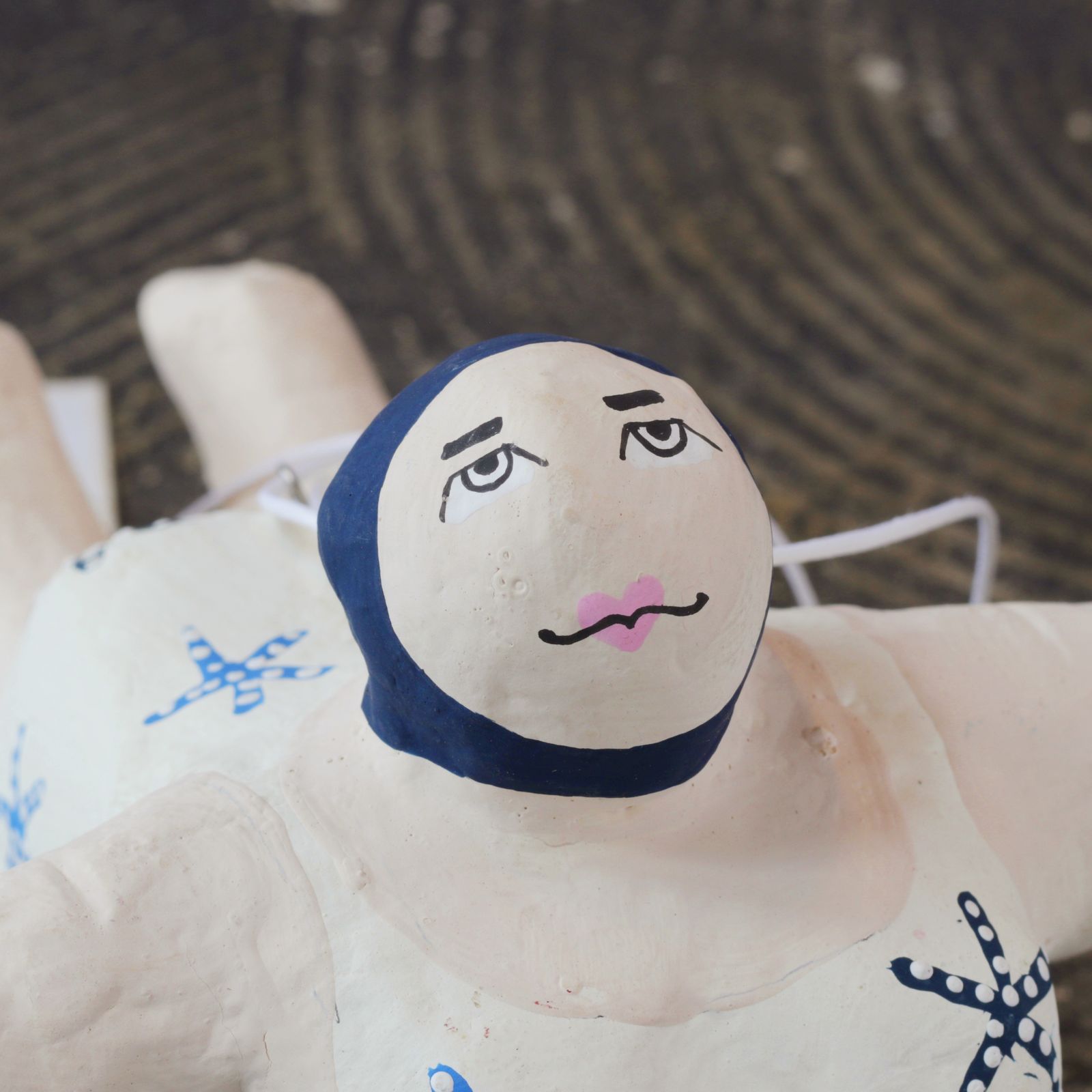 PAPIER MACHE LITTLE HANGING DIVER WHITE 【BATELA】