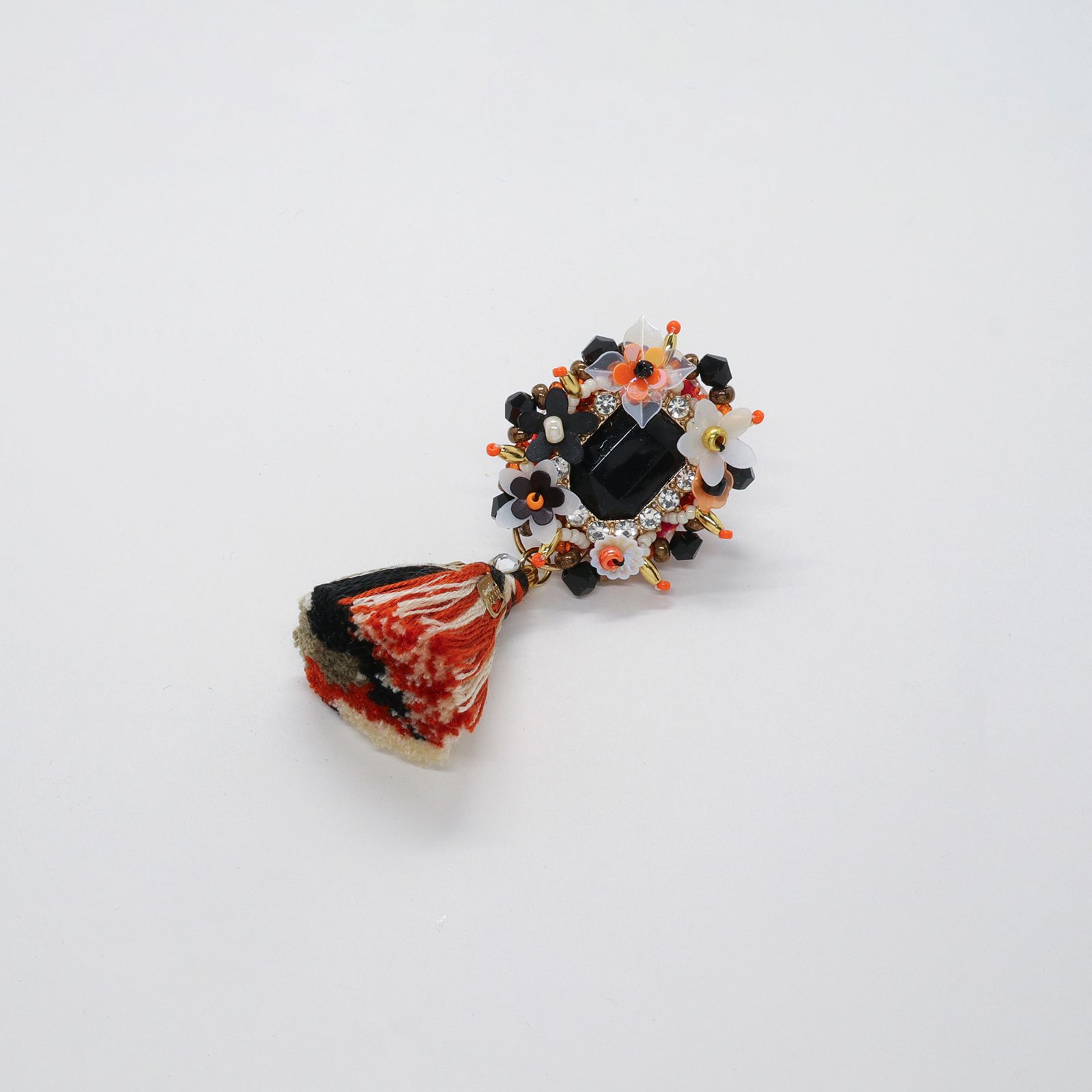 「Le conte de Pamellah Bijoux」ブローチ