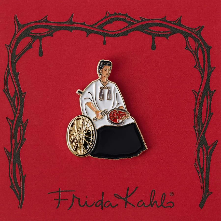 「Frida in Chair」ピンズ フリーダ・カーロ