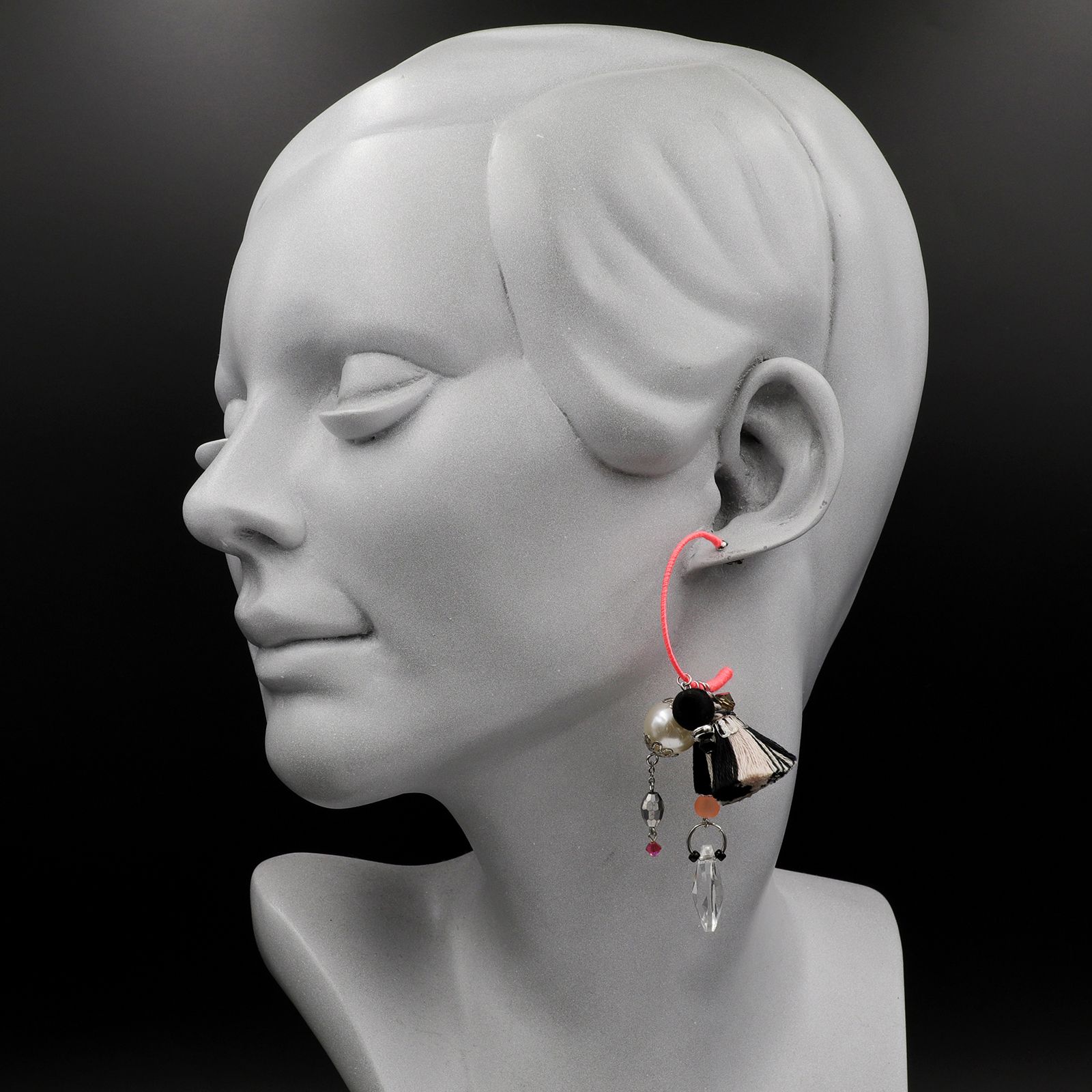 「Le conte de Pamellah フープL」ピアス