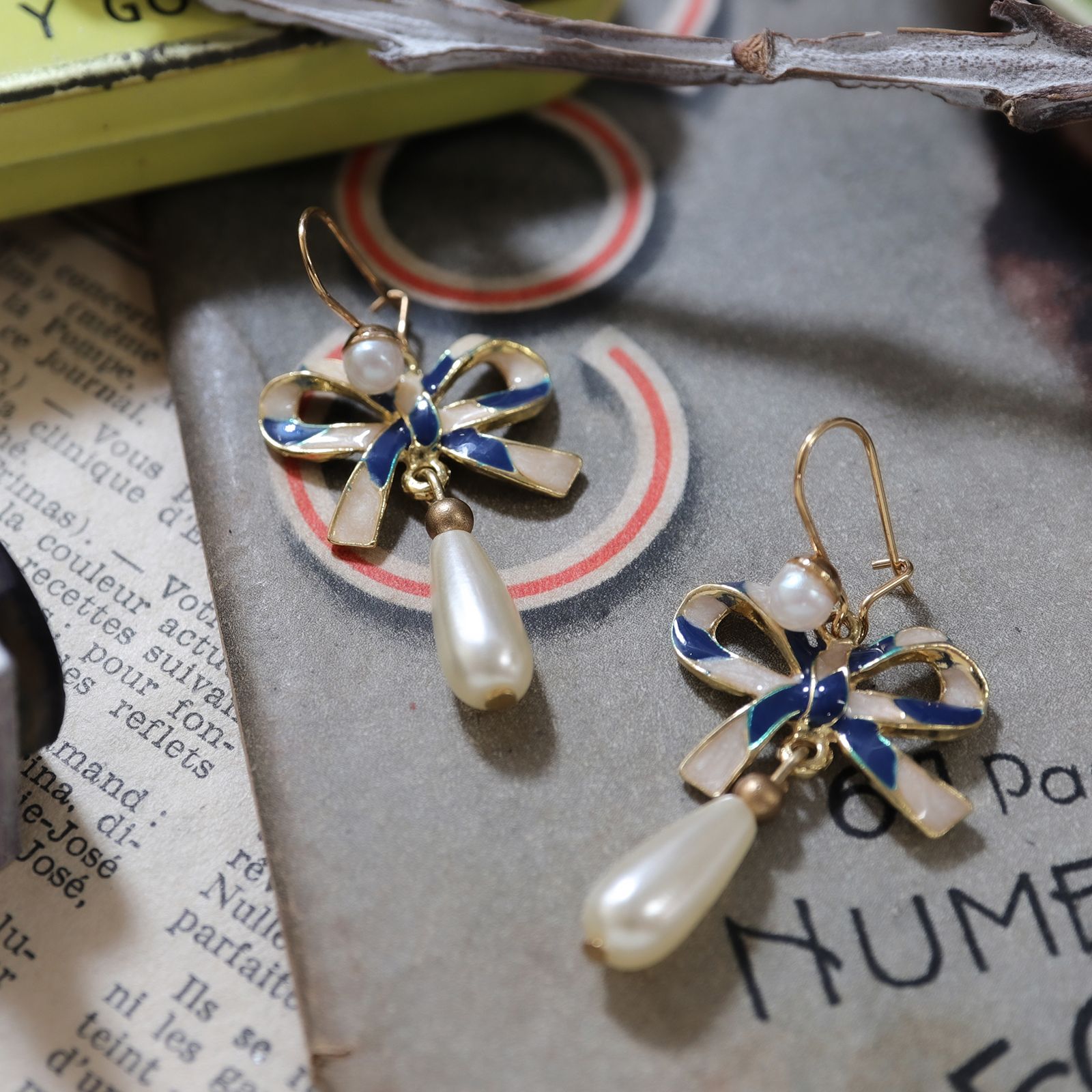「パールドロップ＆リボン」ピアス フランス