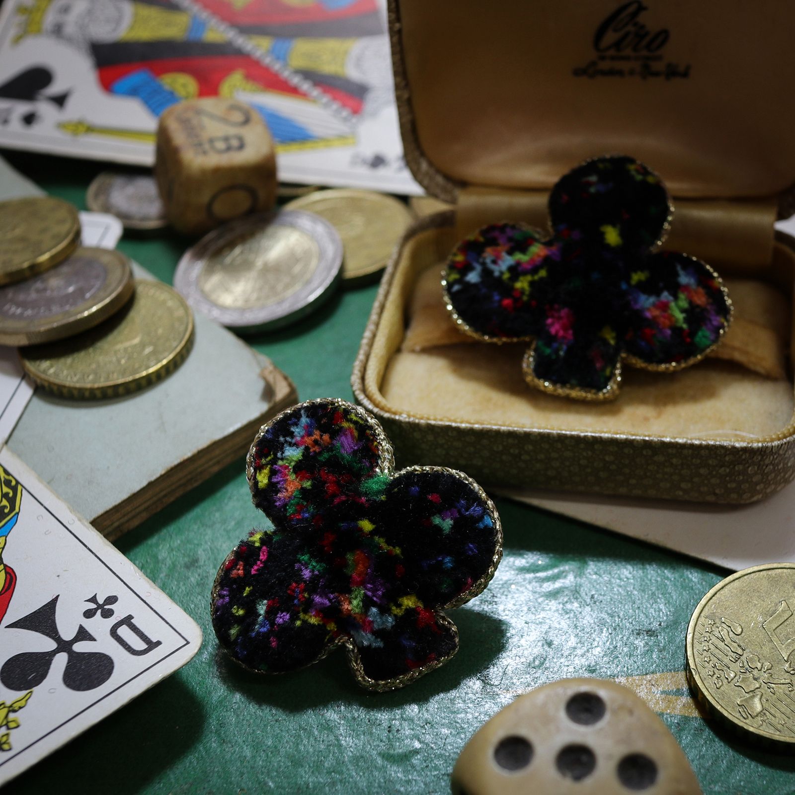 「SUIT」ピアス【CASINO de sachikosim】