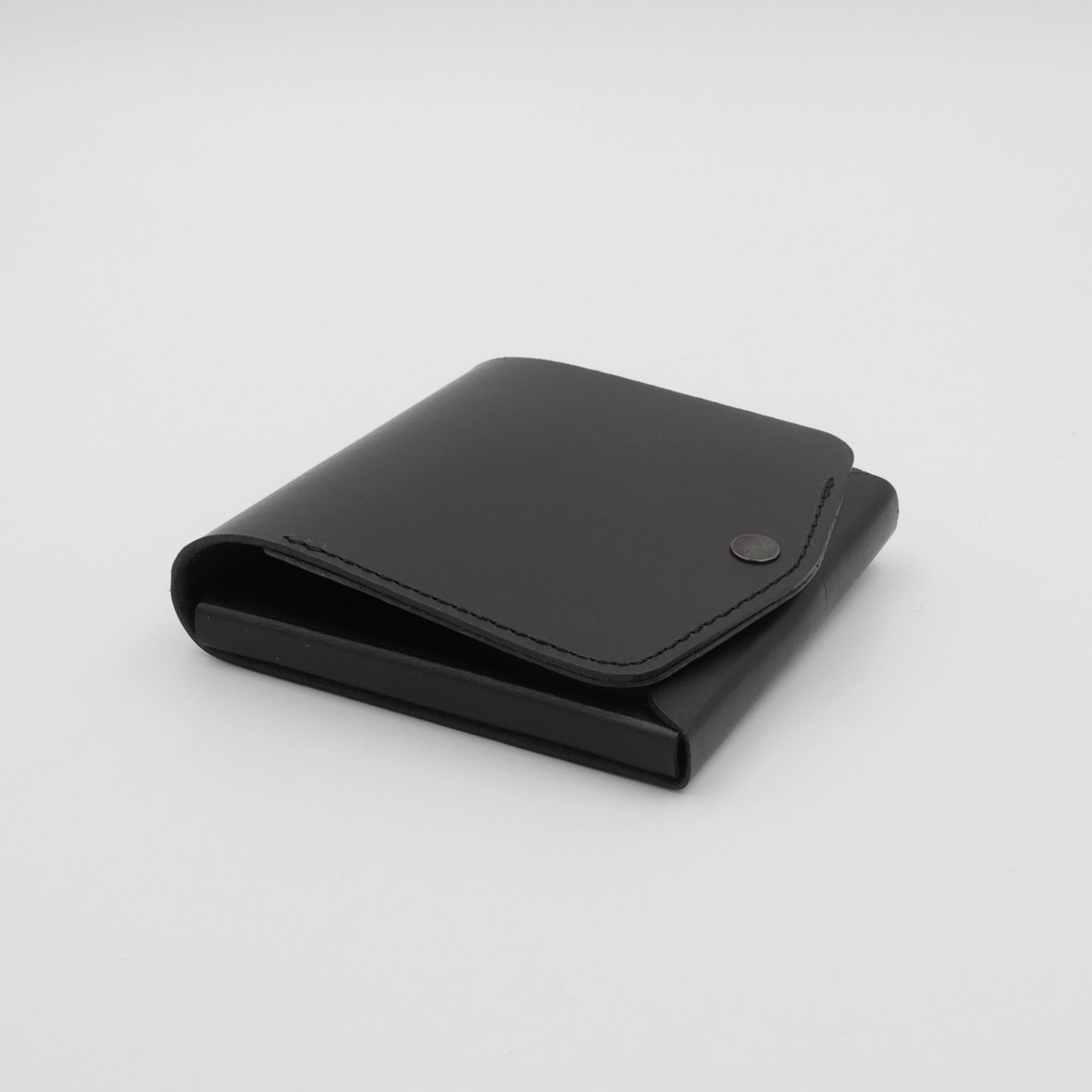 「小さく薄い財布SAKU ver.3 Buttero」black
