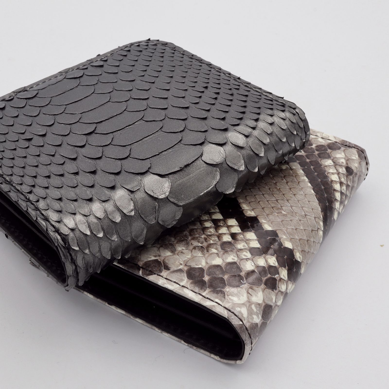 HEBI」Lファスナーコンパクト財布 ベージュ