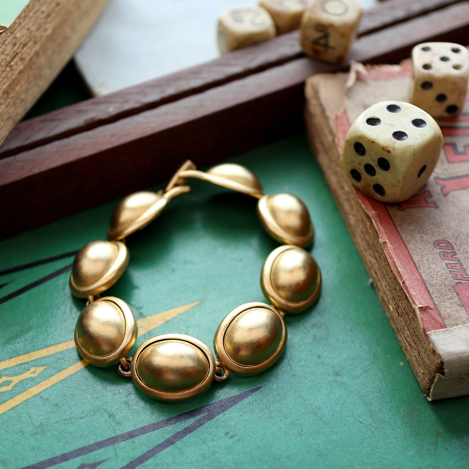 「マットゴールドカボション」ブレスレット ヨーロッパ