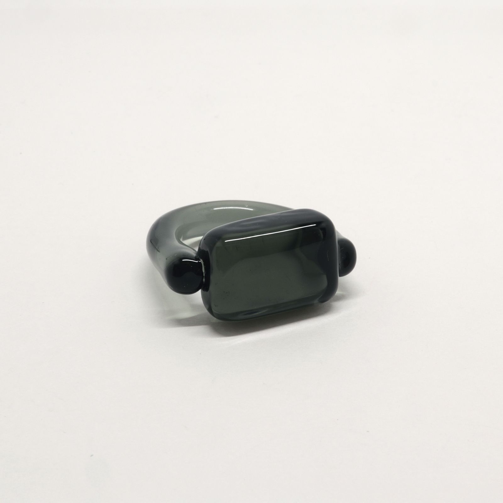 「Glass Square Ring」リング クリアブラック