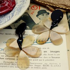 「ホーンフラワー」イヤリング