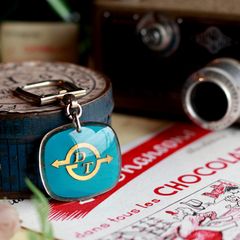 DT DOUANE ET TRANSPORTS ブルボンキーホルダー