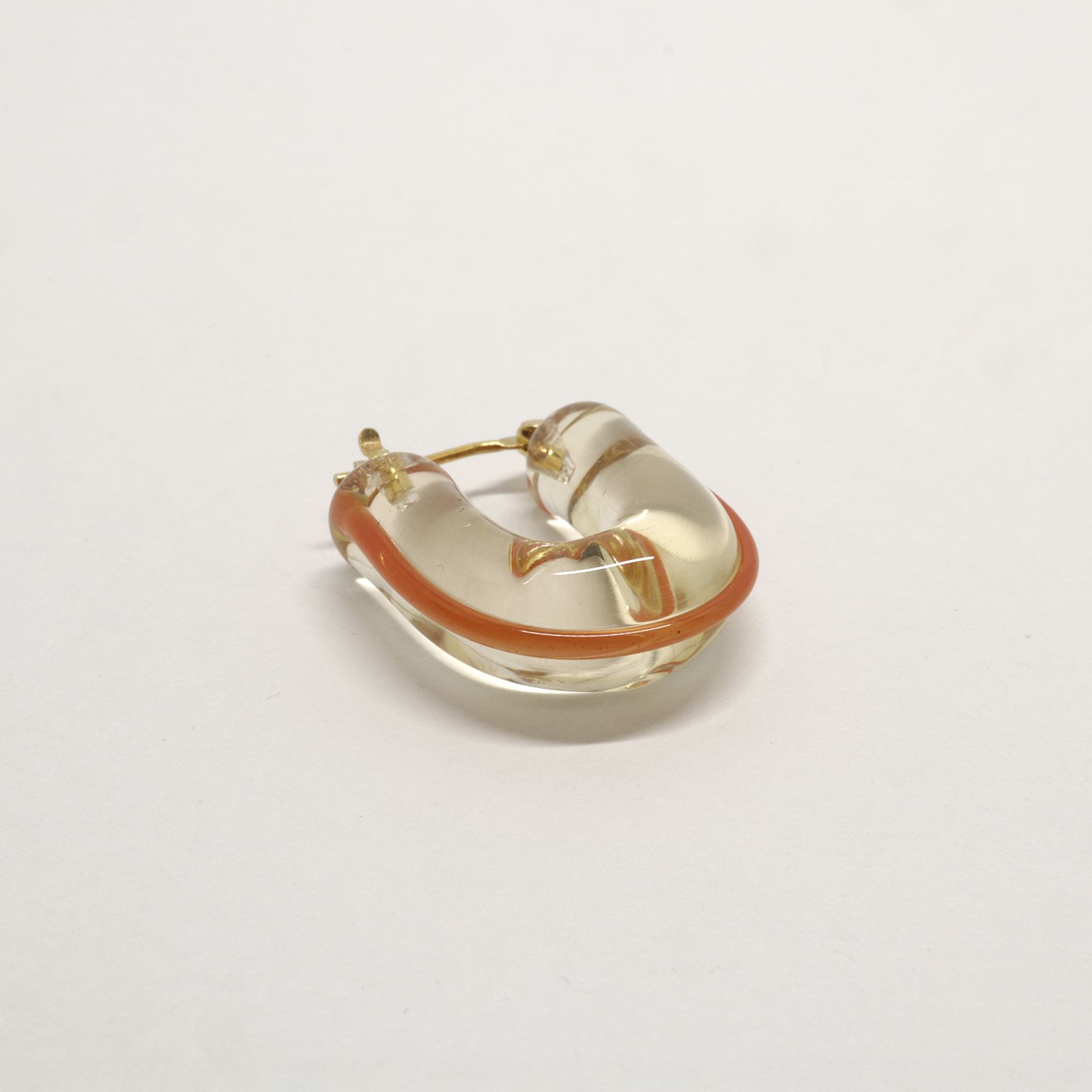 「Glass Hoop “U" LINE 」ピアス（片耳） レッド