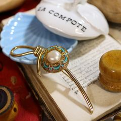 「パールボタンノット」ブローチ ORENA paris フランス