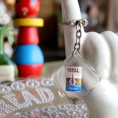 TOTAL トタル オイル ブルボンキーホルダー