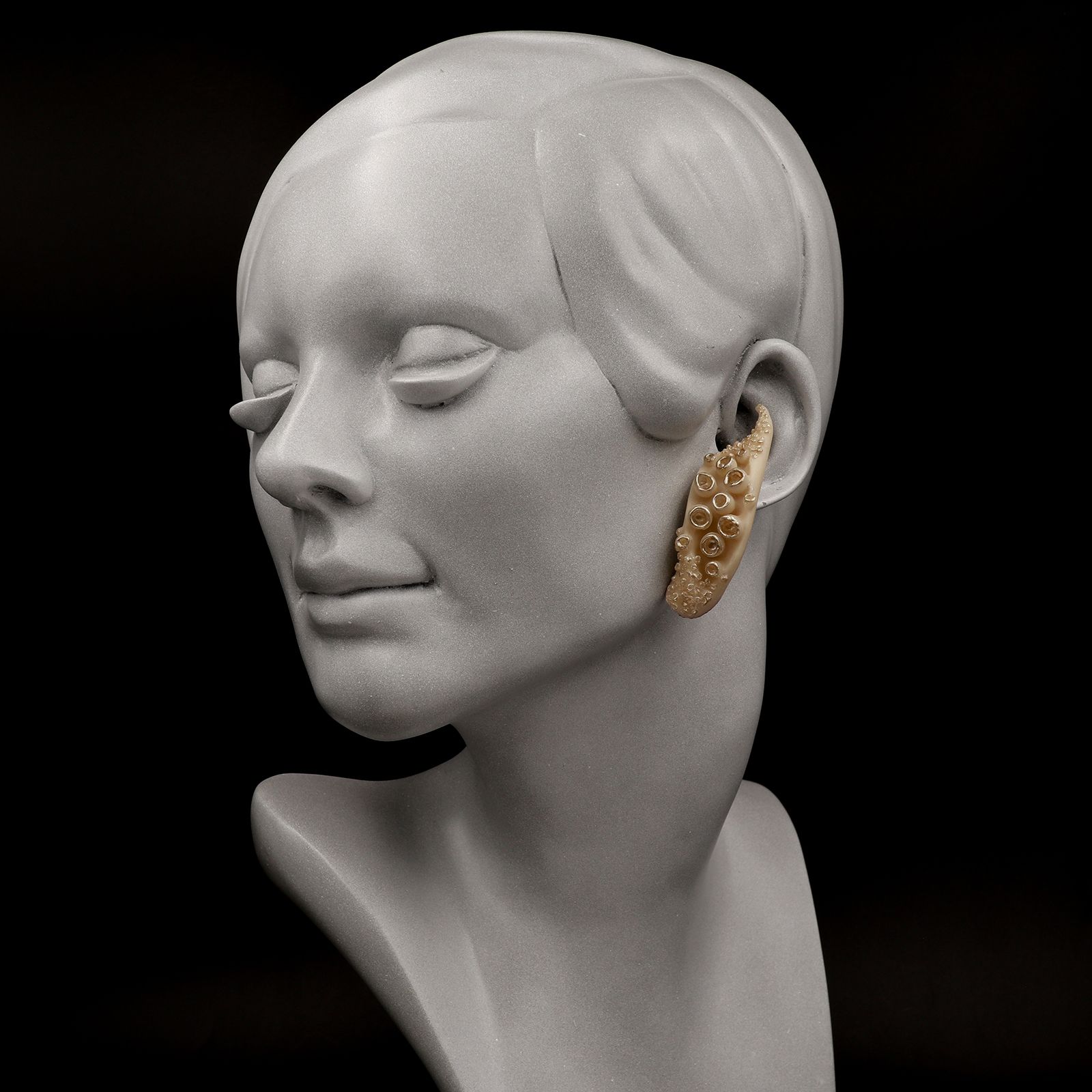 「ゲソ」ピアス（片耳）