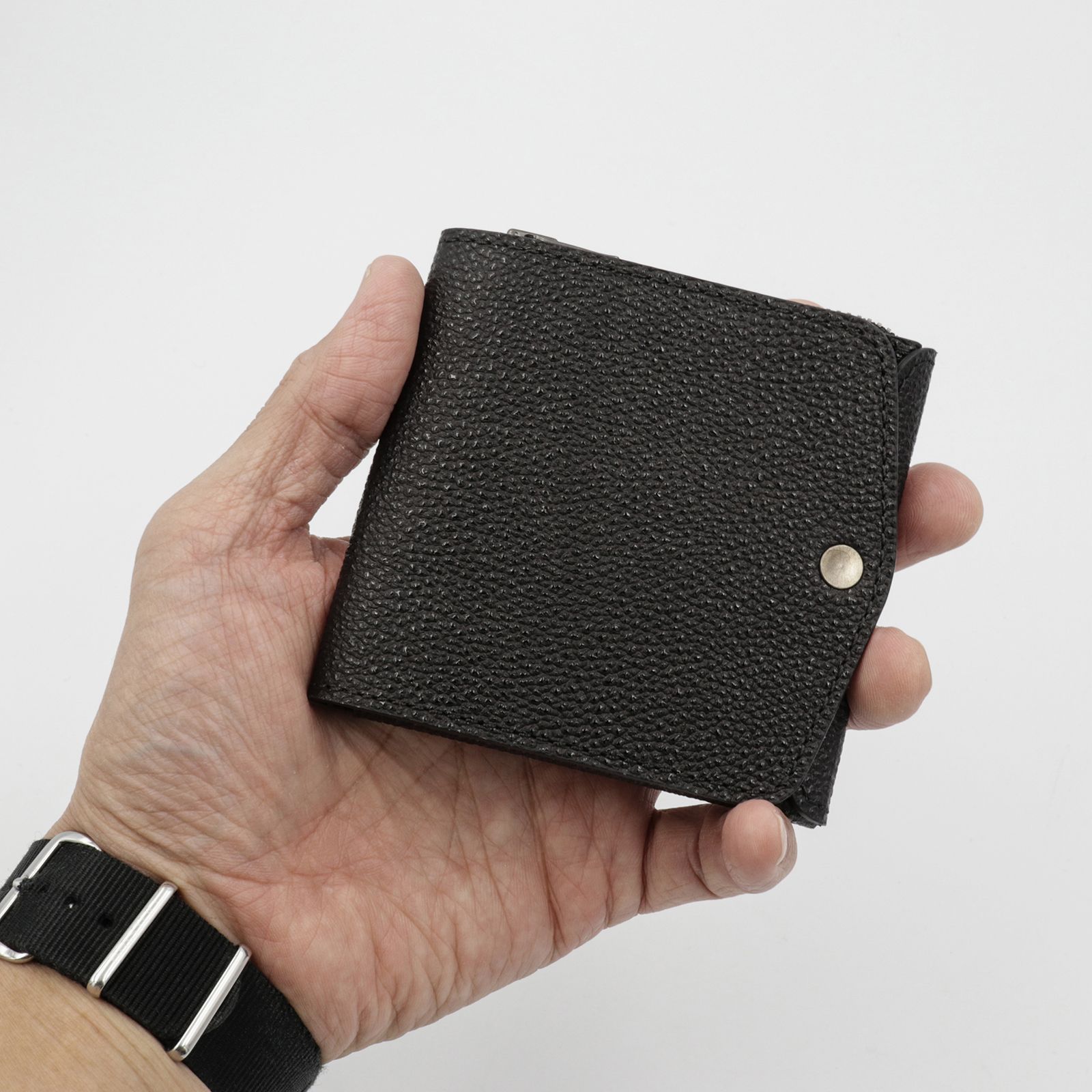 「小さく薄い財布SAKU ver.3 黒桟革」黒