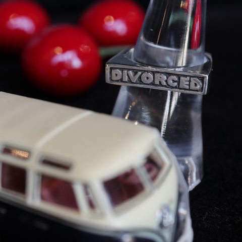 「The Divorced Ring」リング