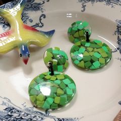 「カラフルジェリーラウンドプレート」イヤリング