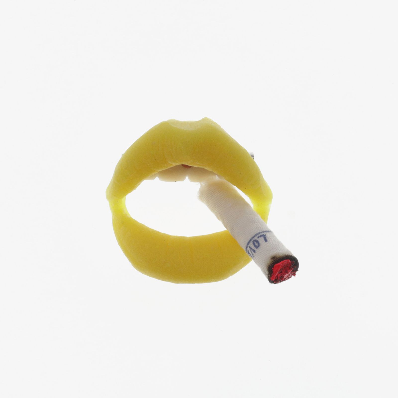 「LIPタバコ」ブローチ