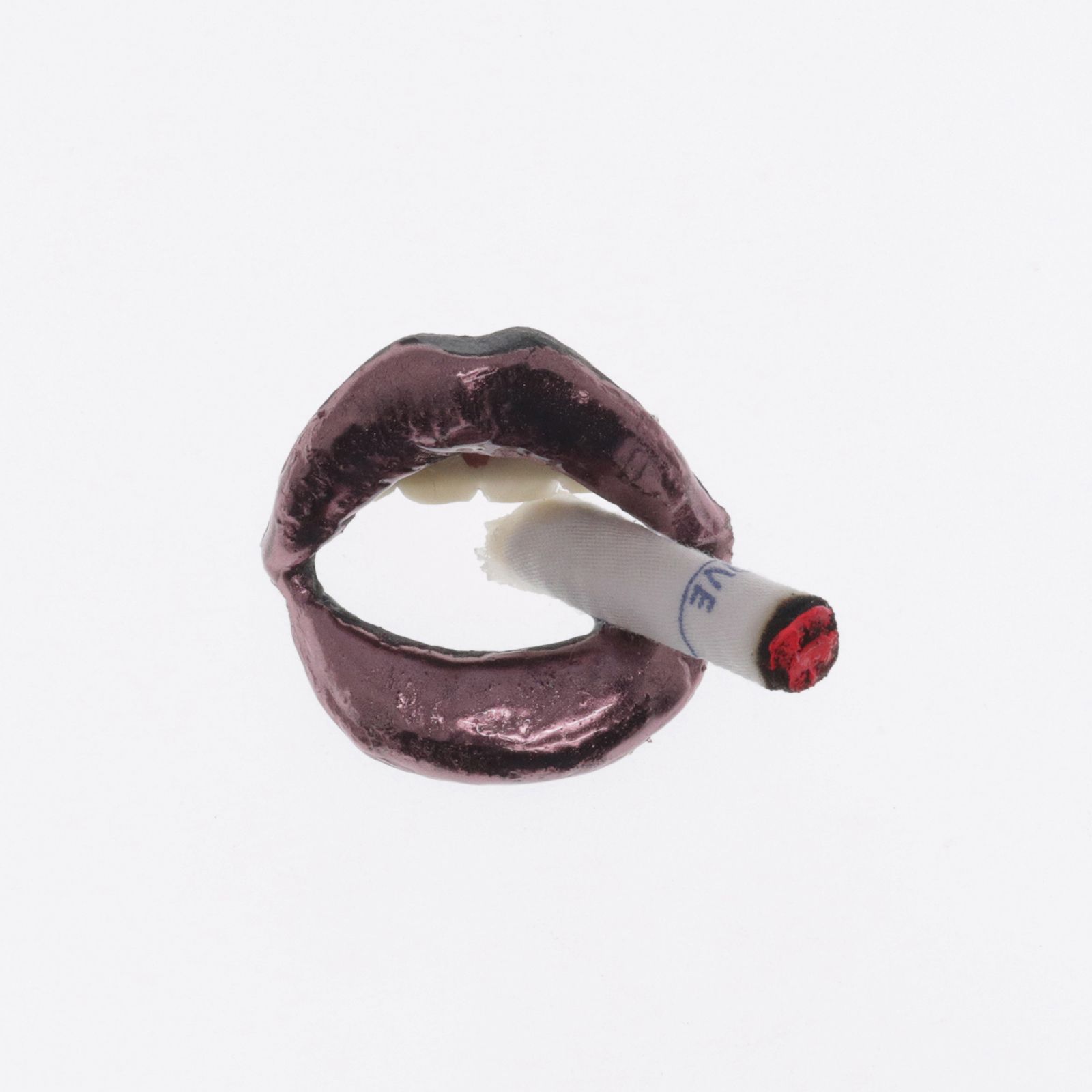 「LIPタバコ」ブローチ