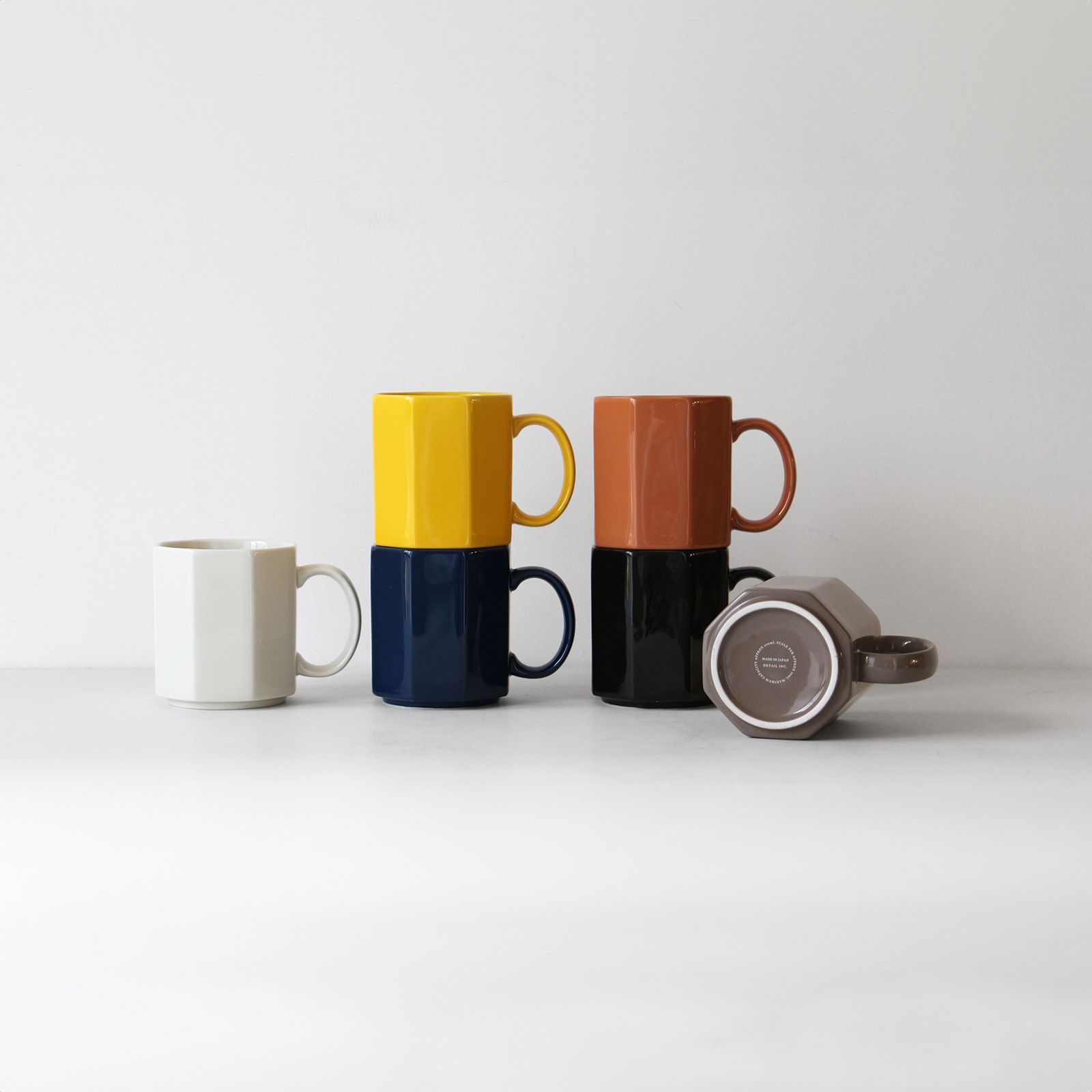 PORCELAIN MEASURING MUG "Black"