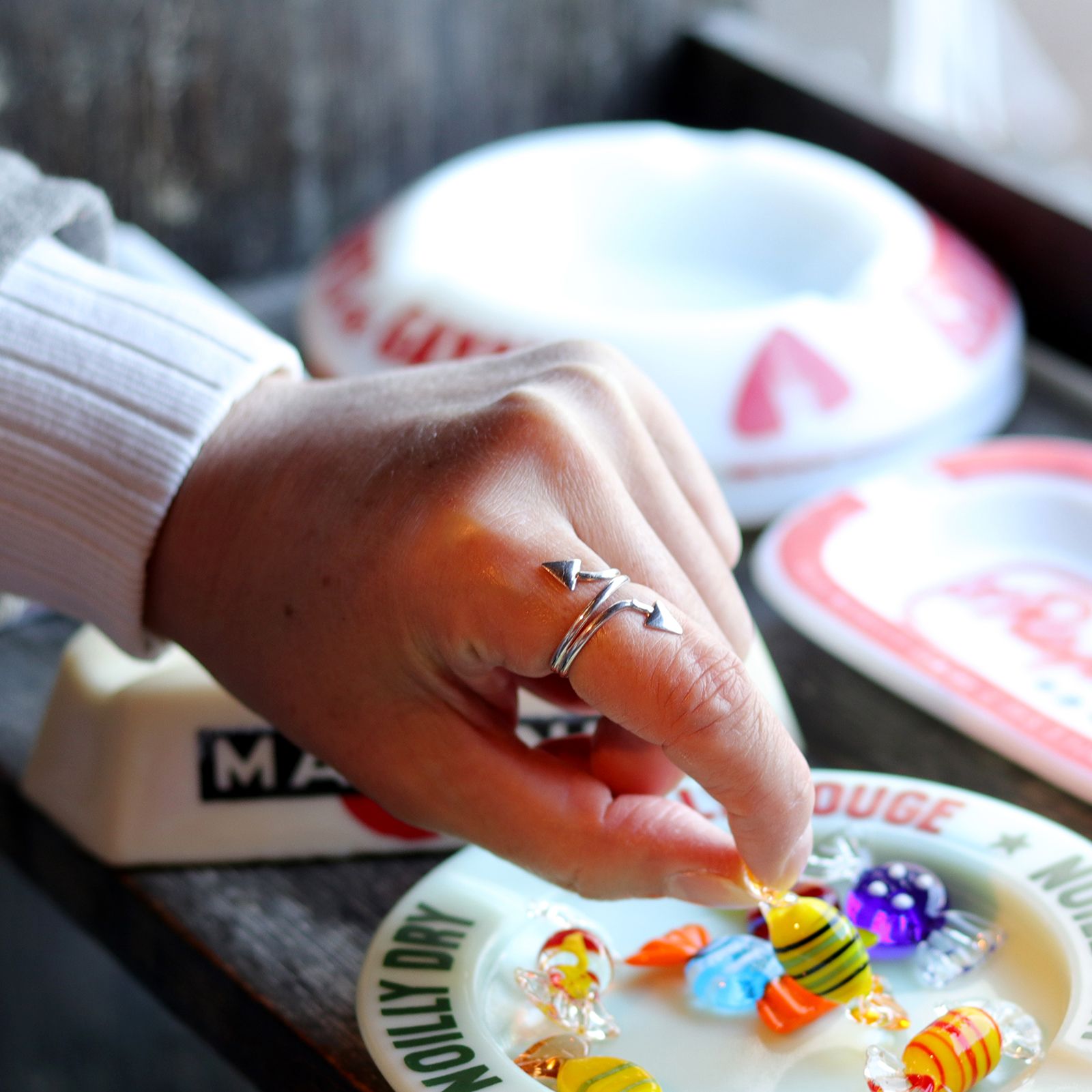 「ツイストアロー」リング ヨーロッパ