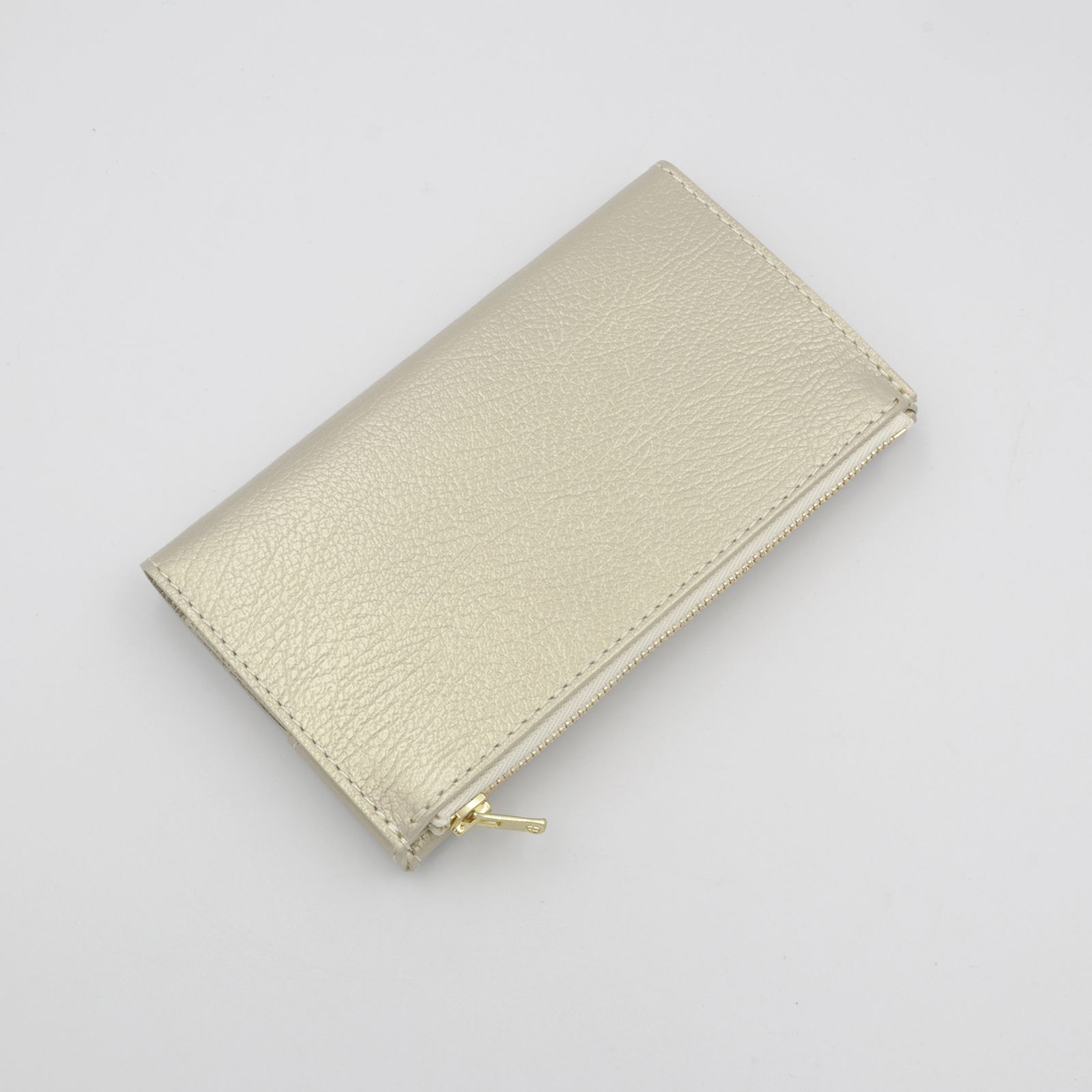 「小さく薄い長財布UNO ver.2 Plus Metallic Shrink」champagne gold