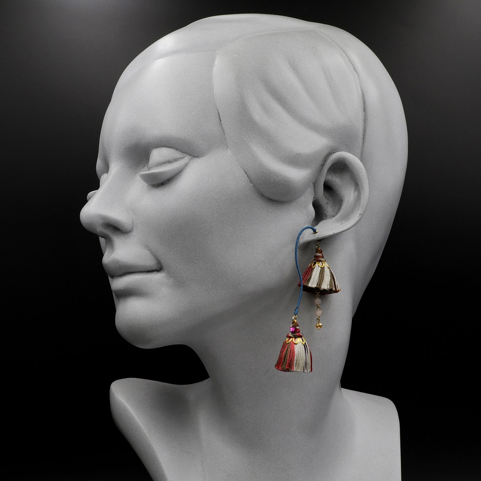 「Le conte de Pamellah つり鐘」ピアス