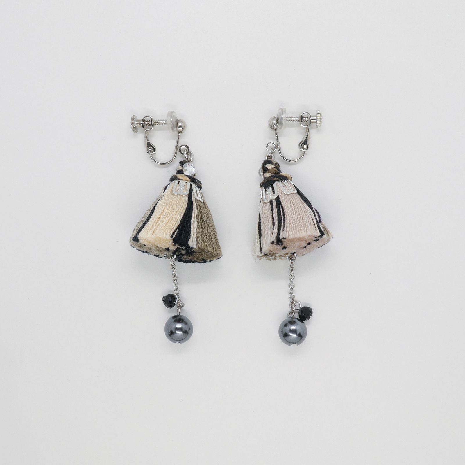 「Le conte de Pamellah シンメトリー」イヤリング