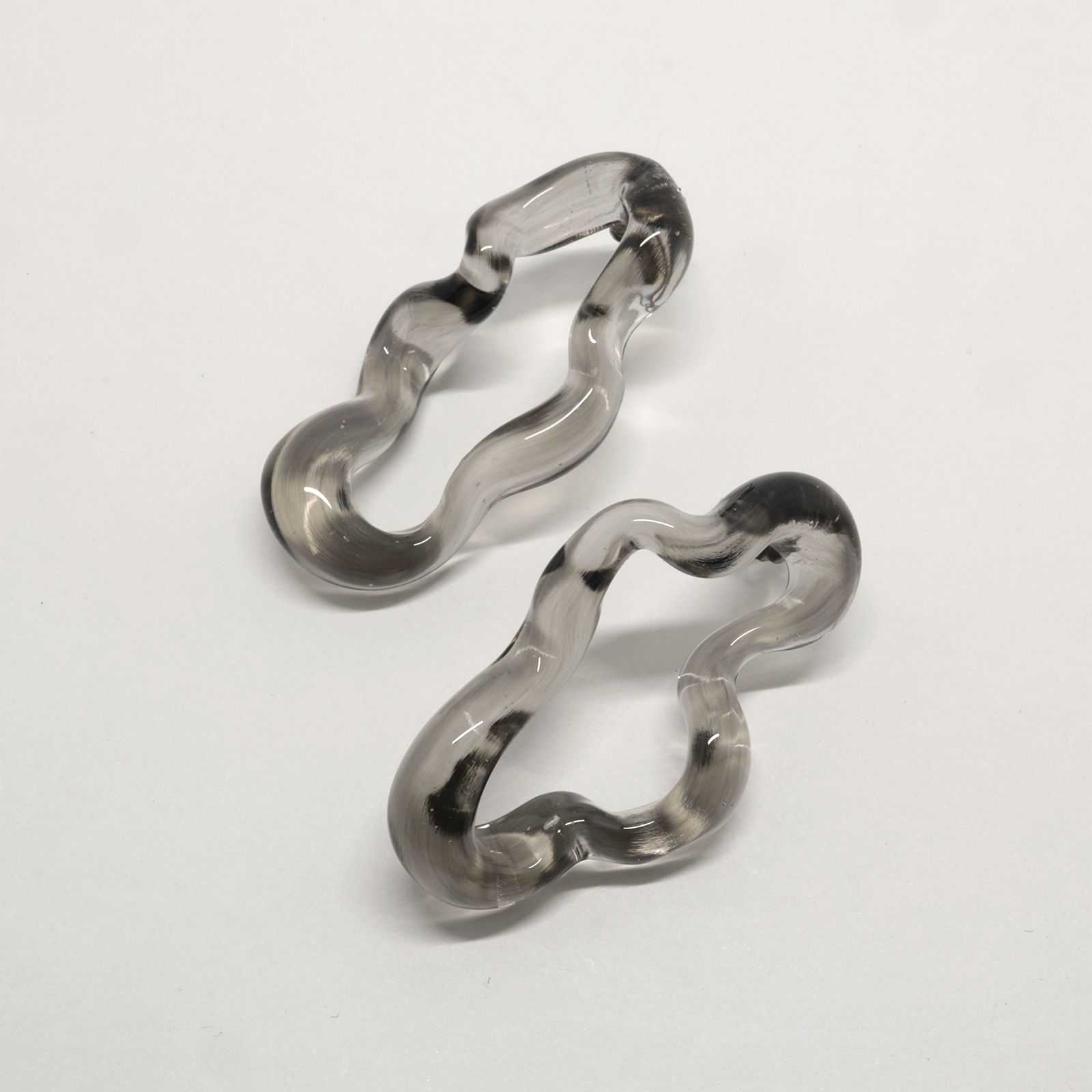 「Melting Pierce」ピアス グレー
