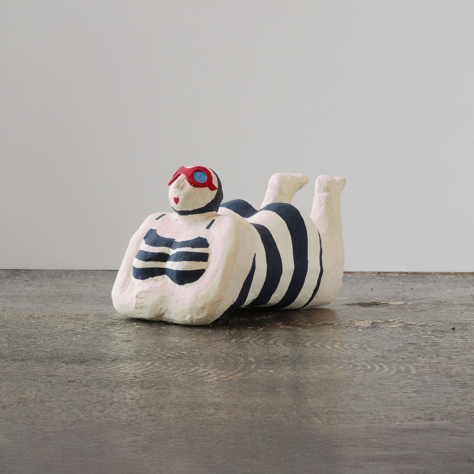 PAPIER MACHE SUNBATHING MADAME 【BATELA】