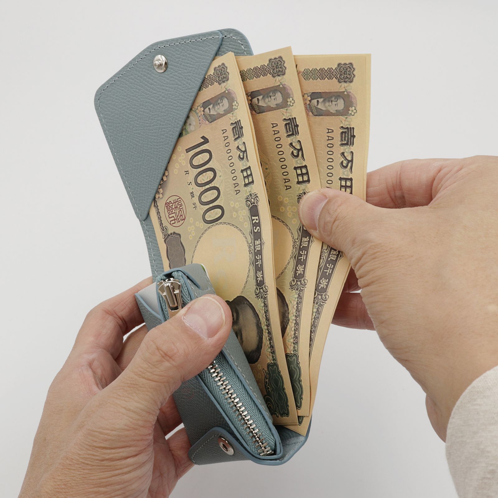 「小さく薄い財布SAKU ver.3 Plus Noblessa」sky